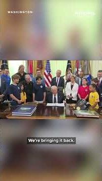 Trump surrounded by young athletes celebrating Presidential Fitness Test return with proclamation