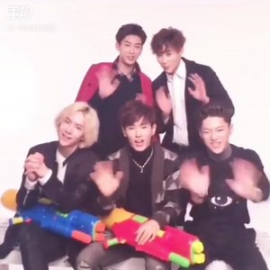 9.7K views · 1.5K reactions | #Dandan cantará canciones navideñas para ti con el grupo UNIQ.. Merry Christmas.!!! 六‍⛄️... ©️ : 糖果Tracer.. | Las Manos de Yibo | Facebook