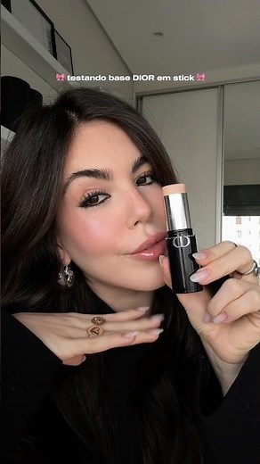testando a base em stick da dior! #maquiagem #haileybieber #diorbeauty #basedior #dicasdemaquiagem