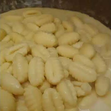 Gnocchi alla bava o al pesto? Pasta & Company