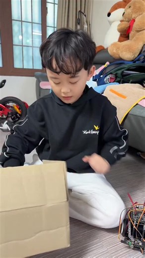 피트리 on Instagram: "Hyung 🥺🩵 kren banget main musik kalimba nya 😍"