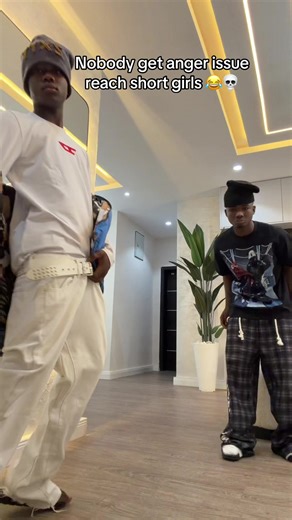 Funny Moments with Short Girls 😂