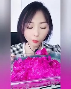 1.5K views · 83 reactions | ASMR HARD ICE EATING CRUSHED ICE THIN ICE CLEAR ICE #freezerfrost #frost #freezer #softice #whiteice #icebites | Mukbang Review | Facebook