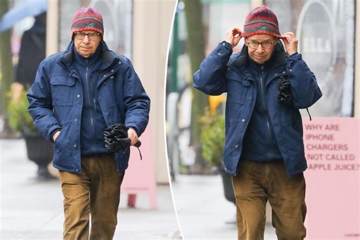 Rick Moranis spotted in rare outing three years after New York attack