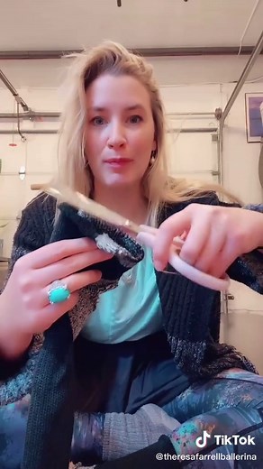 Pointe Shoes and Ballet Tutorial: DIY Leg Warmers Hack