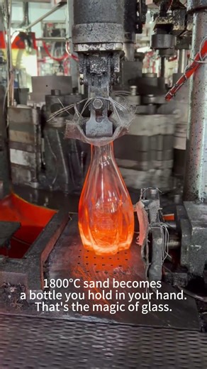 Glass Bottle Making at 1800°C#GlassBottle #1800Degrees