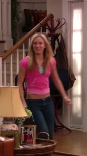 Bridget passes her drivers test | 8 Simple Rules S1 Ep4