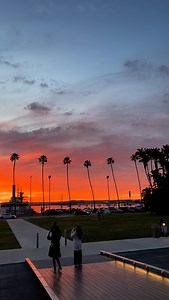 📍Waterfront Park, San Diego, California 🌅🫶🏽 #fall #sunset | The Best of San Diego
