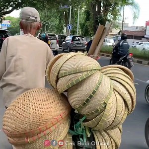 Pesan berharga kakek penjual caping | CAK BUDI REAL