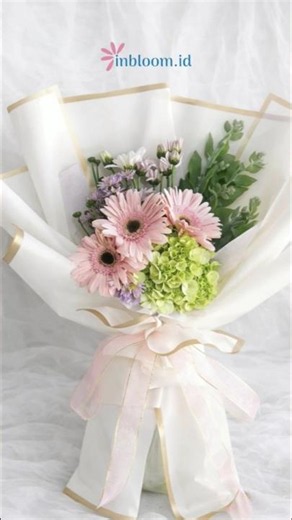 Send a Charming Flower Bouquet to Brighten Someone’s Day 💐✨