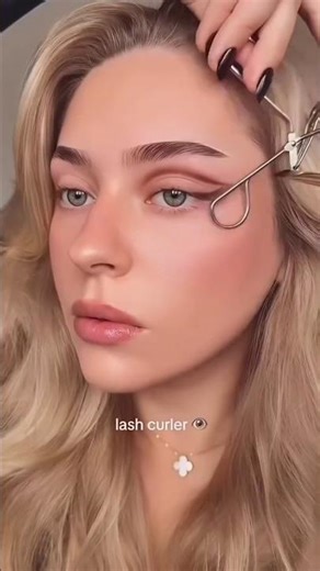 Scissors vs Lash Curler @lenkalu