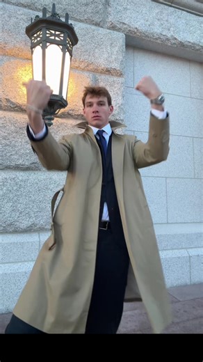 Monday blues 🕴️