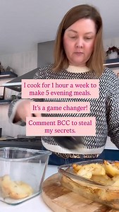 I want to teach you ALL my batch cooking secrets. How I spend less, have more variety and have dinner on the table in less than 20 minutes. Comment BCC and I’ll fill you in. #batchcooking #mealprep #familymealideas #familymeal #vegetarianmealprep #mealprepping #mealprepping | Mealtime Maverick