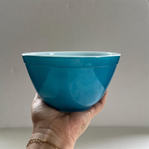 Vintage Pyrex 401 1.5 Pint Mixing Bowl in Turquoise Blue | Mid-century Kitchenware | Made in USA Ovenware - Etsy