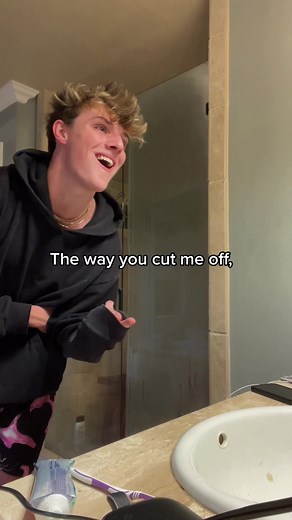 I have literally cried to this song now so many times😭