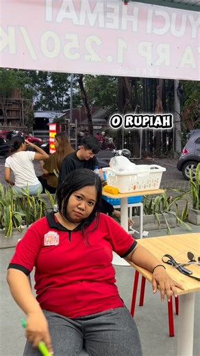 𝐉𝐀𝐊𝐀𝐑𝐓𝐀 𝐂𝐎𝐈𝐍 𝐋𝐀𝐔𝐍𝐃𝐑𝐘 𝐀𝐑𝐄𝐀 𝐁𝐀𝐋𝐈 | emosi ditempat kerja , jangan ditiru ya 🫣😂 📍Jakarta Coin Laundry Cabang Bypass #JakartaCoinLaundry #LaundryBali #LaundrySelfService... | Instagram