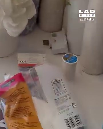 Vocal cat has a very important problem that needs solving 🐱 | LADbible Australia