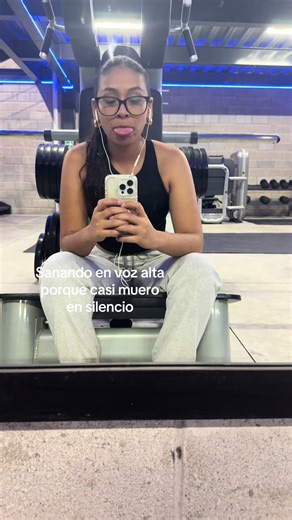Videos de Miranda Fer (@mirandafer12) con “Lado Frágil - Carin Leon”