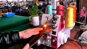 Máquina de Coser Overlock Doméstica FN2-4D, Nueva Condición, Configuración Mecánica de Cama Plana para Puntada Overlock, Uso Doméstico e Industrial