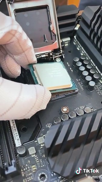 Computer assembly. The sound sounds comfortable. #computerassembly #computer #fyp #foryou #likes