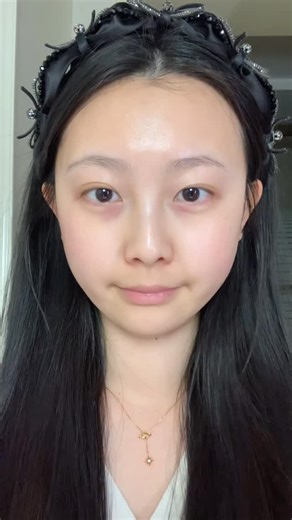 Sarah 🌸 on Instagram: "Immersive makeup tutorial 🥰 - part 5 . #makeup #beauty #makeuptutorial"