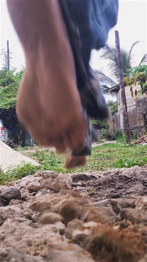 this legwork step dance. #dance #legwork #zanzibar #paje