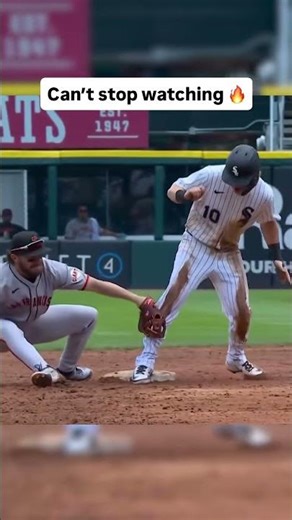 THIS MIGHT BE THE SMOOTHEST MLB SLIDE EVER 😮‍💨🔥
