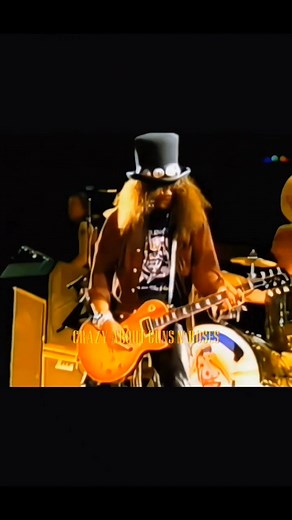 Guns N' Roses_Welcome To The Jungle (En vivo, Estadio River Plate, BA. Argentina. 1992) 🇦🇷🥀🖤🔥 #gunsnroses #axlrose #slash #duffmckagan #mattsorum #dizzyreed #gilbyclarke #gunsnrosesargentina #Telefe | Crazy About Guns N' Roses