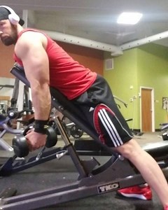 "Here is another way to exhaust your biceps and make them grow... time under tension. 10 reps each position BICEPS BLOWOUT!!! This is gonna hurt! Make sure you are amped up on AML Pre Workout for this: amlproduct.com Use code RONNIEA20" #AMLambassador Ronnie Adams | Advanced Molecular Labs