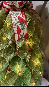 Want to learn how to make this unique tabletop Christmas tree? I’ve got you! I have a tutorial group showing you how to make this, a stunning angel wings wreath, a perfect cone petal flower wreath with a painted center, and a lovely Christmas tree wreath. You can go to the l!nk in the comments below to learn more about joining my group, or you can go to the l!nktree in my prof!le and click the Ophelia Wreath Designs Tutorial Group link to learn how to join. Hope to see you there! #diyChristmastr