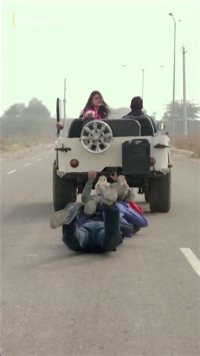 Mein Te Bas Lift Mangi C #SunilGrover #jimmyshergill #Comedy