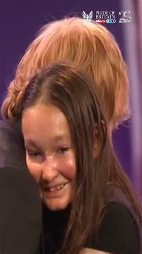 Watch the moment Sohanna, our 2015 'Teenager of Courage' accepts her award (and a Firebolt 3000 broom!) on stage from Harry Potter star Rupert Grint (who struggles with her tongue twister!) 😂 Full clip: https://www.youtube.com/watch?v=06Mw9--rb0c The Mirror TSB | The Pride of Britain Awards