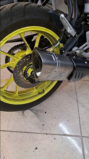 ESCAPAMENTO AKRAPOVIC NA YAMAHA R15
