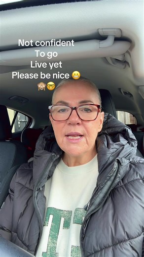 Introducing myself 🙈 first time so please be nice 🤓 probably should of deleted 🤷‍♂️🤣 #goodmorning #greys #menapause #grandma