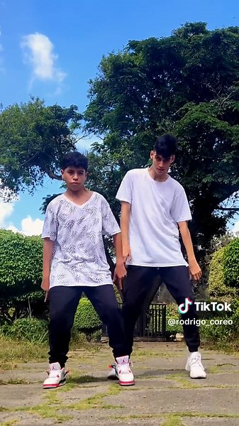 Baby Tú Eres Mala Dance Trend: TikTok Hype