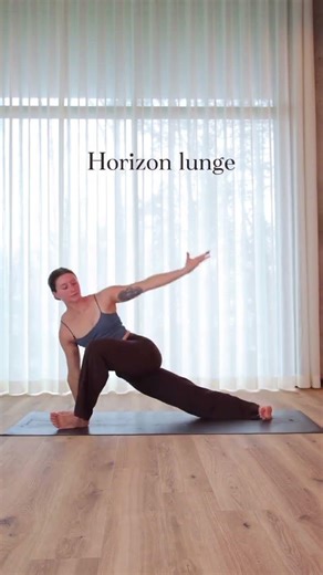 Spice up your daily yoga flow 🕊️#yoga #motivation #yogaambiance #yogaflow #bodybuilding # workout