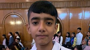 मेधावी छात्र सम्मान समारोह: लड़कियों की कतार देखकर खुश हुए शिक्षा मंत्री, लड़का आया तो बोले, वेरी गुड