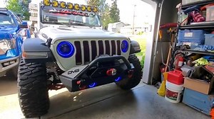 1.5K views · 113 reactions | Check out SnowHawk's brand new ColorSHIFT Oculus Bi-LED Projector Headlights! 朗 Yes, our popular Oculus™ headlights are now available in a ColorSHIFT RGB+W color-changing version! | Oracle Lighting | Facebook