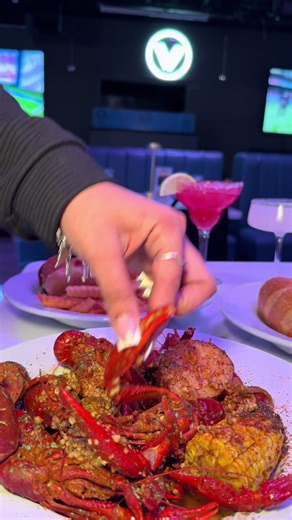 Seasoned Crawfish & Po’Boys?! 🦞 ➕ Tacos & Margaritas! Tuesdays & Thursdays (Served all Day) • $9 Crawfish (Incl. corn & potato) optional sausage link • Fried Catfish or Shrimp Po’Boys • $3 Tacos • $7 Margaritas • $150 Taco Board (Incl. 15 tacos, 1 bottle Don Julio Reposado, 1 Hookah) 10p-12a • $2 Well Tequila • $10 Don Julio Repo RSVP/Table Reservations VICTORSDALLAS.COM Victor’s Restaurant & Bar 3022 W Davis St Dallas, TX 75211 #victors #victorsrestaurant #victorsdallas #victorsdfw #dallasrest