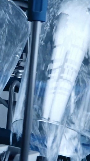 Du möchtest einen Geschirrspüler, der schnell und effektiv die ganze Kraft des Wassers für dein Geschirr entfaltet? Dann werden dich unsere Geschirrspüler begeistern: Sie spülen dein Geschirr auf Wunsch bis zu dreimal schneller und passen durch intelligente Sensoren jeden Spülzyklus automatisch an, um den Energie- und Wasserverbrauch zu optimieren. | Siemens Home | Facebook