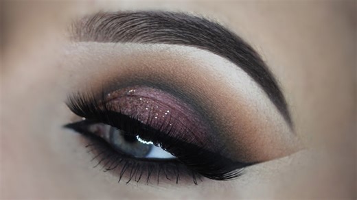 Step-by-Step Glam Cut Crease Tutorial