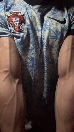 Bicep Eating Girl: The Secret to Lean Gains