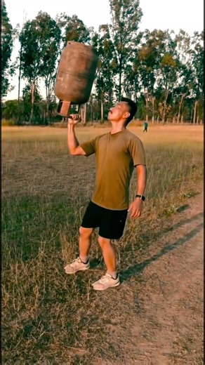 Lifting gas cylinder #strength #strengthtraining #cylinder