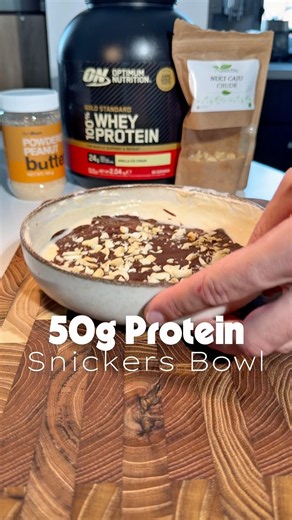SNICKERS GREEK YOGURT BOWL 🤯🥜🍫(50g PROTEIN) #highprotein #yogurtbowl