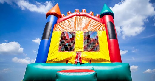 577 reactions · 40 shares | Make your child's party unforgettable with our inflatables, bounce houses, water slides and party games 拾 | Magic Jump Rentals | Facebook