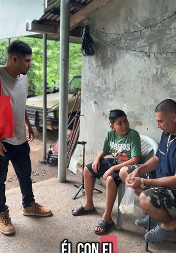 Cuidando el ganado de Chumpe: Humor en El Salvador