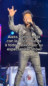 4.4M views · 45K reactions | Aleks Syntek deja con la boca abierta a todo mexico por su espectacular show , sin duda el cantante de chiquilladas demuestra que es el artista mexicano mas talentoso de toda la industria musical  #AleksSyntek #artist #viral #fyp | Top Ten Musical | Facebook