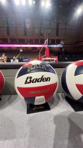 The NAIA Women’s Volleyball National Championship is back in Sioux City and the Final 24 teams are coming to battle it out for the national title. For one week, the Tyson Events Center becomes a volleyball hub with athletes, coaches, families, and fans from across the country bringing incredible energy to our community. If you’ve never been, this is your chance to watch some of the best small-college volleyball in the nation right at the start of the holiday season. 📍 Tyson Events Center, Sioux