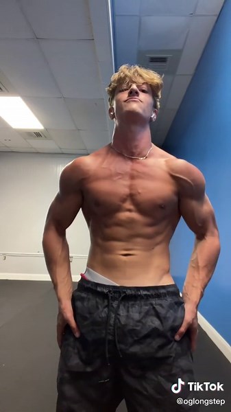 Miss this gym #gym #fyp #fitness #soldierboy #theboys #pump #transform #grow #lats #ratio #bodybuild #bodybuilder #pumped #getbigger #shredded #bodybuilding #motivation #viral #baki #dragonball