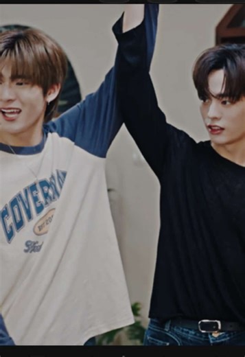 Duangqin and Teteepor: A Thai Actor Series Edit